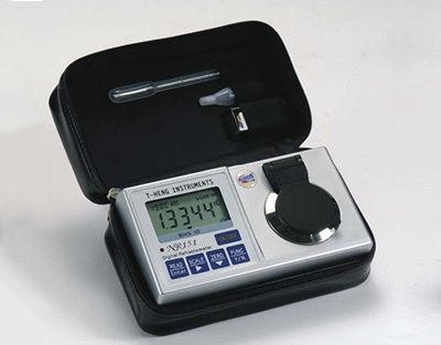 REFRACTOMETRO DIGITAL NR-151 *