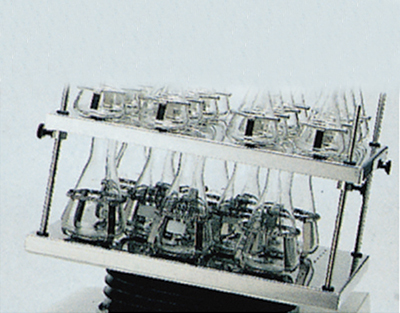 ASSEMBLAGE DE PLUSIEURS ÉTAGES *