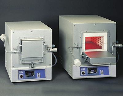 FOUR A MOUFFLE « TFT » 15 X 20 X 30 230V 50/60HZ
