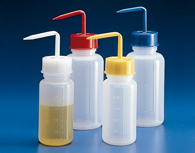 Wash bottles graduated PE 500 ml, rouge cap