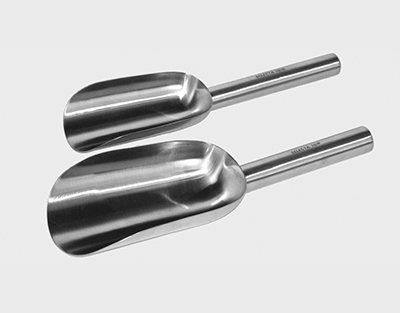 SCOOP WITH HANDLE 360 MM