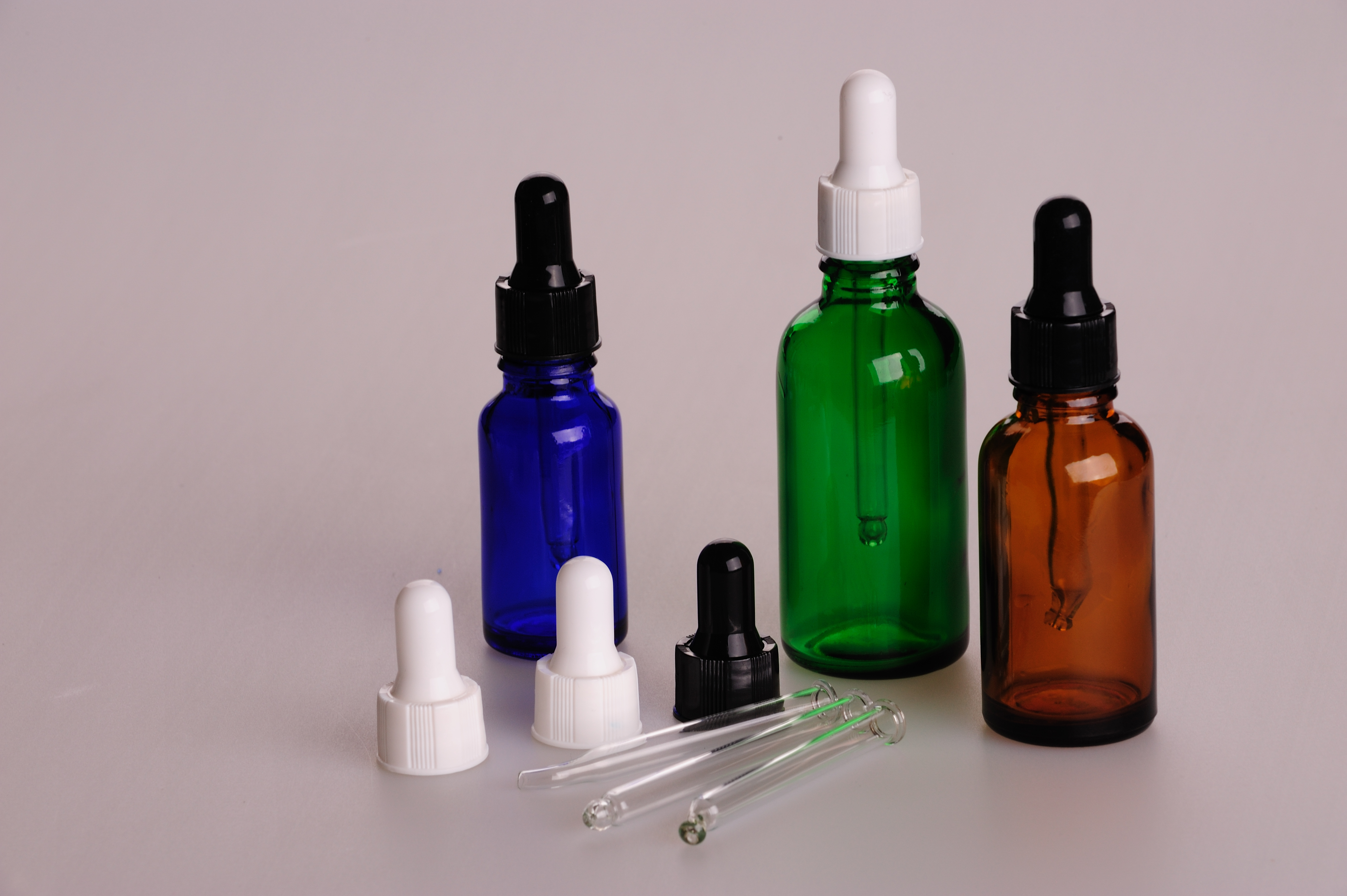 Dropping stopper DIN18 Black, f/bottles 30 mL